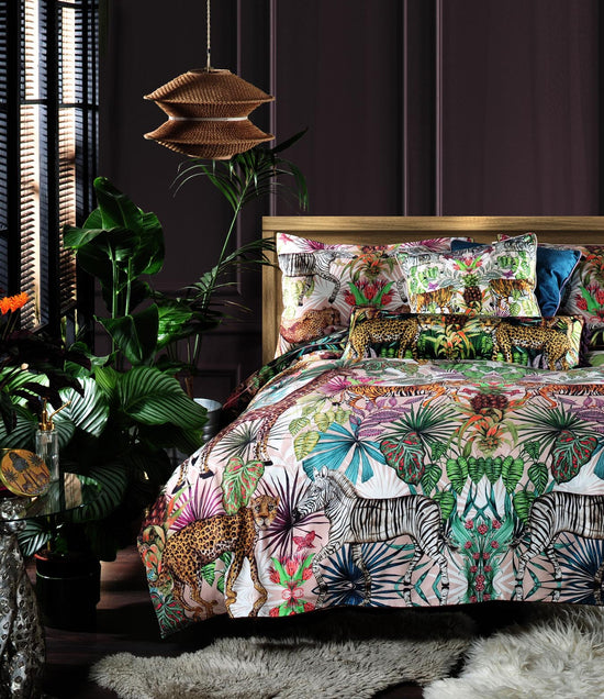 Mozambique Tropical Animals and Leaves Bedlinen Set Season 4