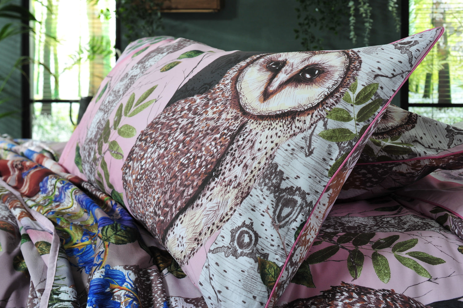House of Norris forest theme cotton bedding set featuring owl and leaf patterns on quilt cover and pillowcases