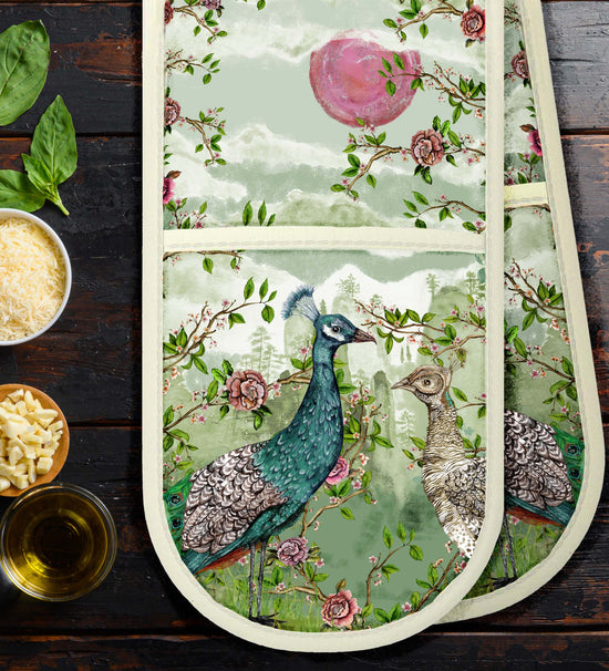 Iya Valley Love Story Oven Glove, Season 2