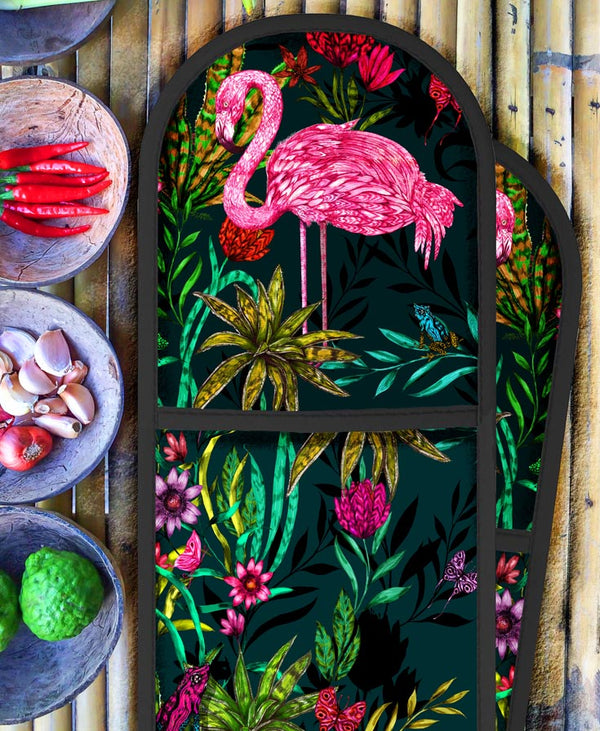 Exotic World, Oven Glove, Midnight, Season 1